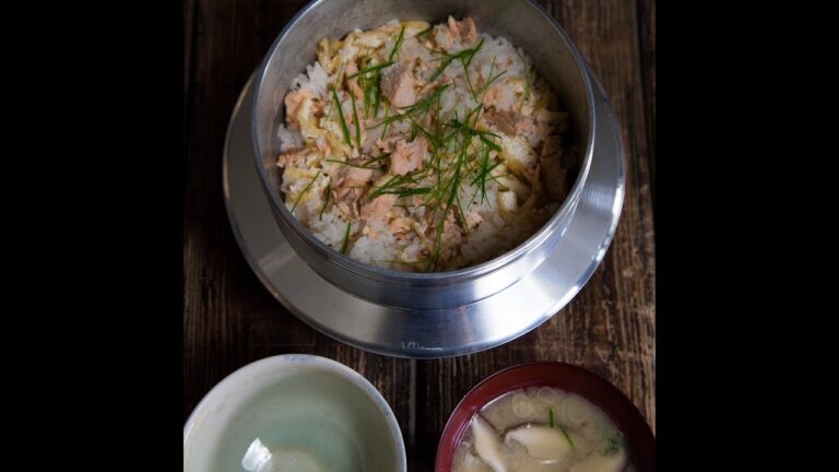 寒い季節が一番美味しい！ 鮭の炊き込みごはん ｜和食のレシピ集