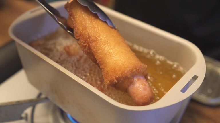 これ知ってる？魚肉ソーセージとチーズを食パンで巻いて揚げたやつ