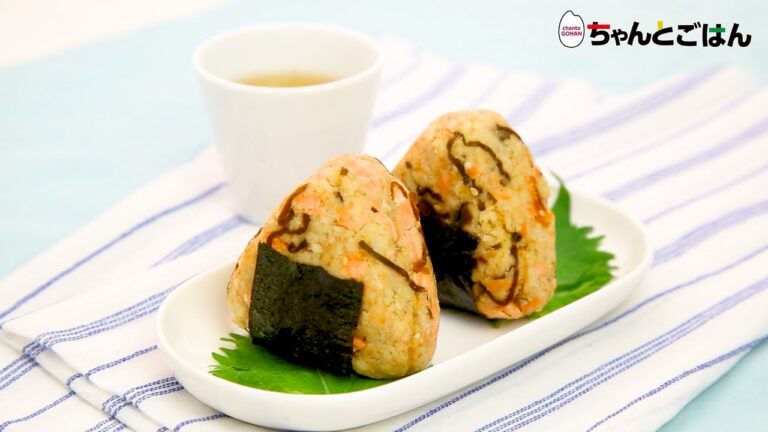 【動画レシピ】オートミールで！鮭と塩昆布のおにぎり