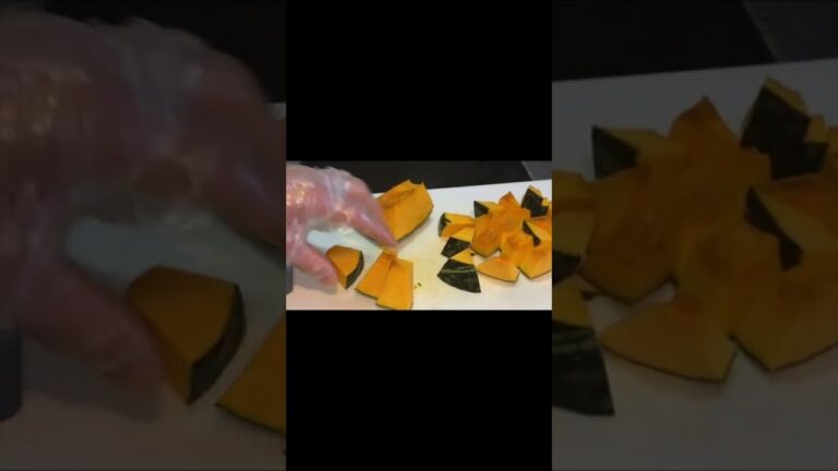 #Shorts かぼちゃとにんじんの味噌汁の作り方！！