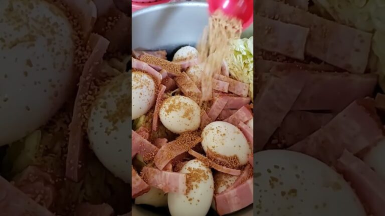 クックパッドに載せている私のレシピ キャベツ🥬と卵🥚とベーコン🥓のスープ 作ったよ 😋 https://cookpad.com/recipe/7067502?view=single