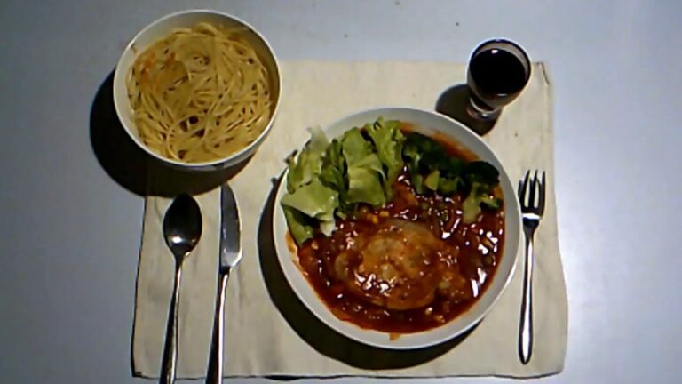 【インチキッチン】豚ロース肉のトマトジュース煮