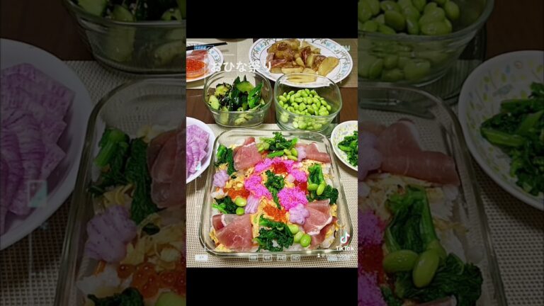 今日はひな祭り。鳥達とパーティーをしました。 #チビちゃん #文鳥 #仲良し #ちびちゃん #セキセイインコ #料理 #夕飯 #ひな祭り #ちらし寿司