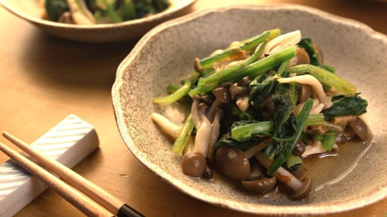【時短献立】しめじ×ほうれん草を一緒に茹でるだけ！効率UP【しめじのおひたし】