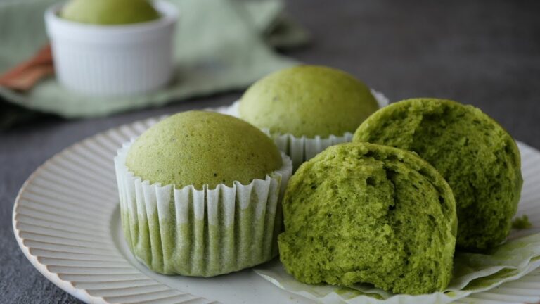 【H.Mでふわふわな抹茶蒸しパン】お家で出来る絶品蒸しパン♡お鍋で簡単に出来ます | Fluffy Steamed Matcha buns