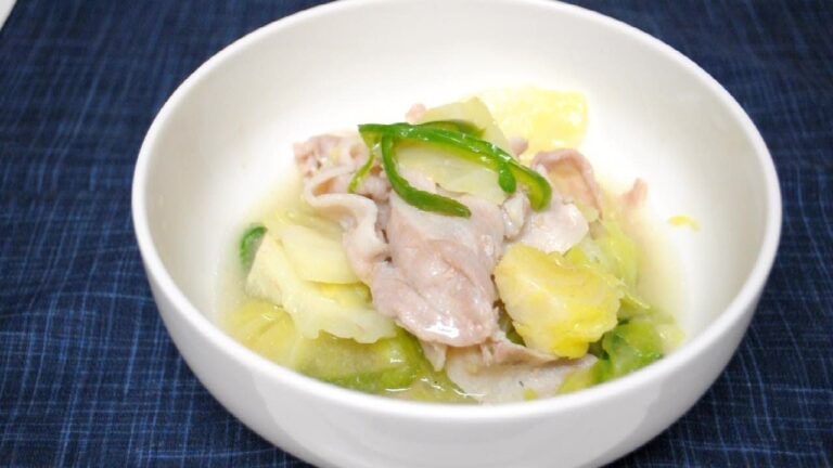 簡単！キャベツと豚肉、ピーマンのあっさり煮