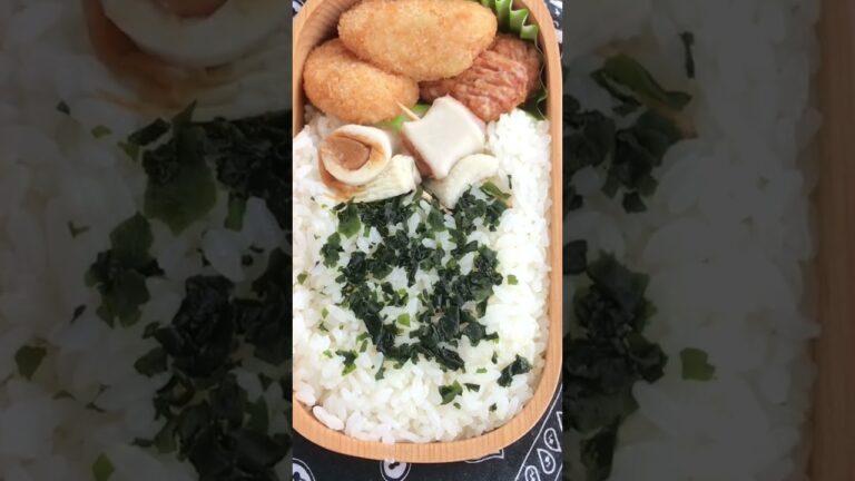 #ランチ #弁当 #ランチ弁当#おひるごはん ！本日のメニューはちくわに梅干しを巻いたやつ😅あとは冷凍食品でーす。商品名がわからない😱