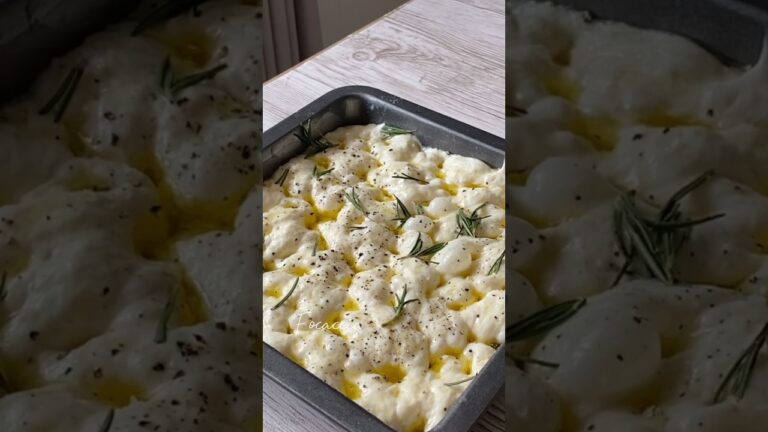 朝ごはんにフォカッチャを作りました🫵