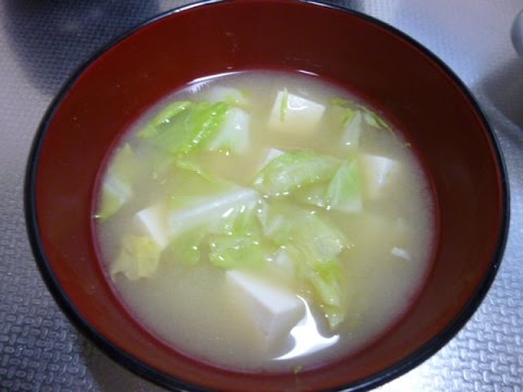 【レシピ】キャベツと豆腐の味噌汁♪