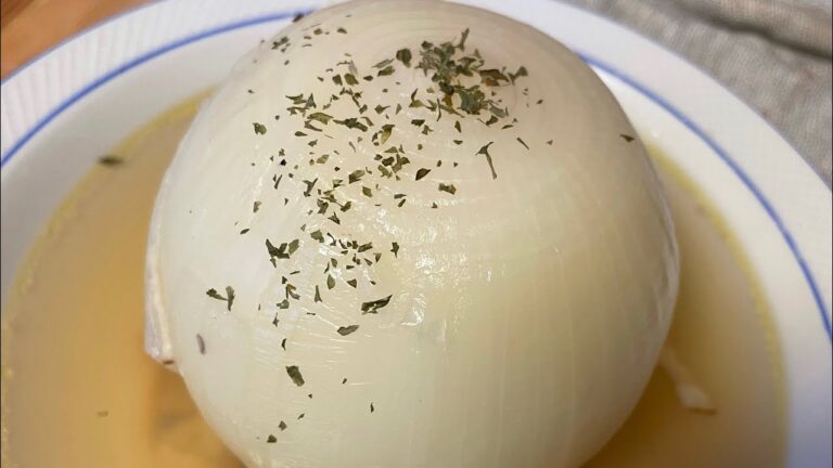 玉ねぎ丸ごとコンソメスープ