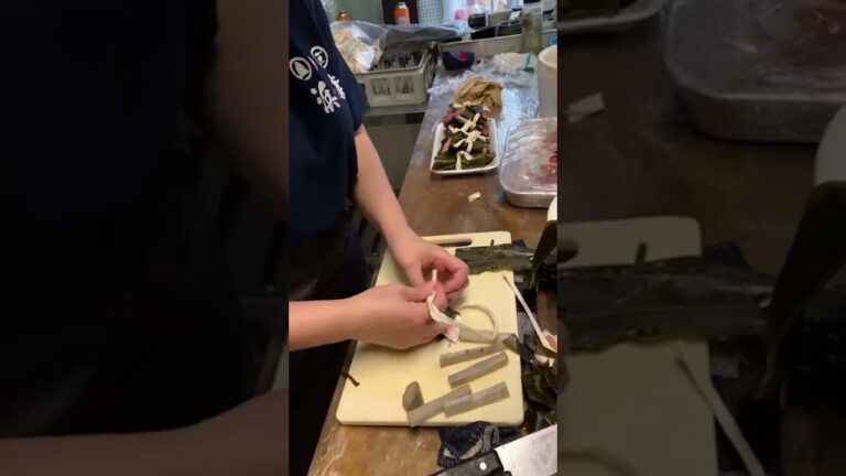 Mackerel wrapped in kelp 【鯖とゴボウの昆布巻き】#japanesefood #shorts