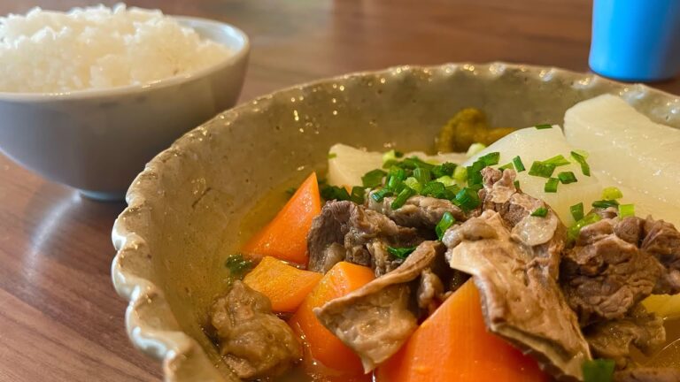 牛すじ煮込みを食べたくなると、声がハグリッドみたいになったりする。