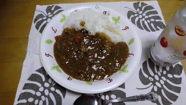 【晩御飯】今日の夜ごはん。ひき肉カレー