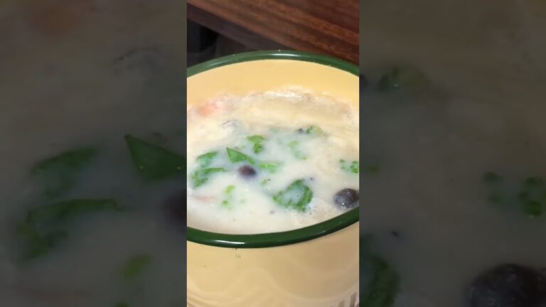 寒い日の朝のおうちごはん（スープのとろみはマッシュポテトを使うと便利よ😊）