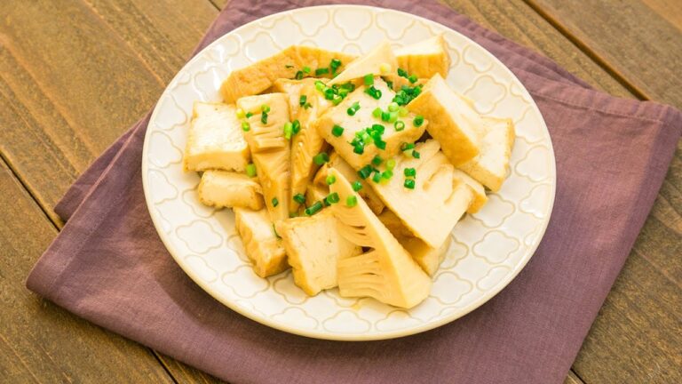 たけのこと厚揚げのめんつゆ炒め