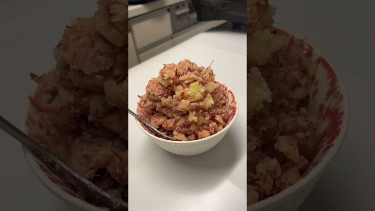 愛する家族のための朝ごはんコンビーフマッシュポテト&タマゴスプレッド#コンビーフマッシュポテト#タマゴサンド＃スイカ#楽しいご飯作り #家族の幸せが僕の幸せ