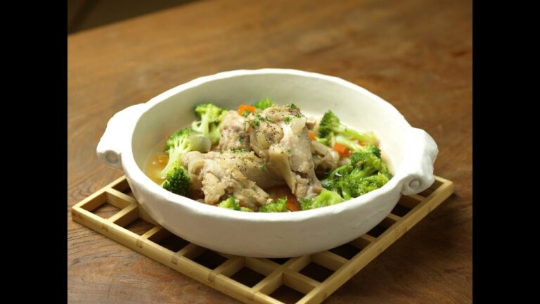 手羽元とブロッコリーのスープ煮込み