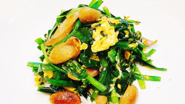 ソーセージニラ玉！旬のニラを使って炒めるだけでサッとできるレシピ！簡単、安い、美味しい、栄養満点、悪魔的な旨さ【時短料理研究あいこチャンネル】