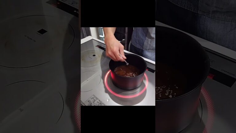 名古屋めし！超簡単に作れる。味噌煮込みうどん！#料理 #ととcooking #かんたん料理 #バズレシピ #名古屋めし#味噌煮込みうどん #めんつゆ