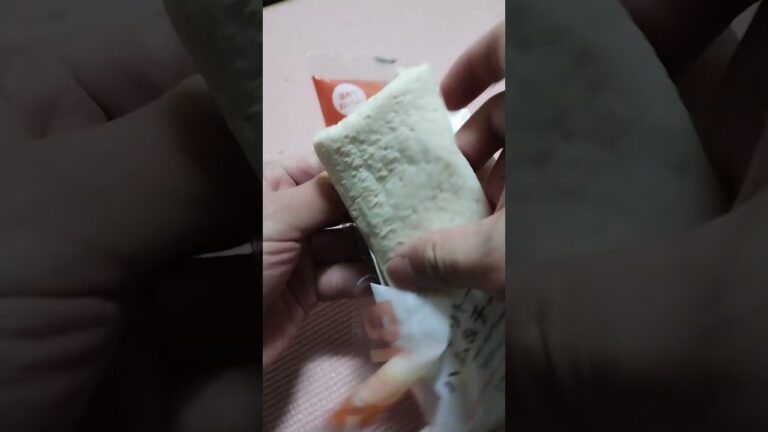 セブンイレブンのブリトー ハム&チーズ のご紹介