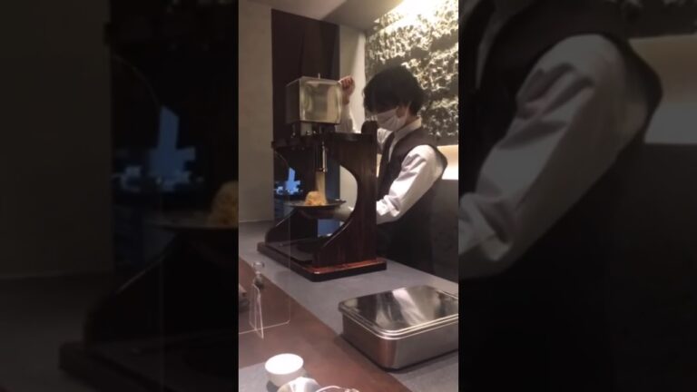 ショート動画【生モンブラン】#shorts #くり松 #丹波高級栗🌰 #japanese mont blanc👍🌰🧁🥰❤️