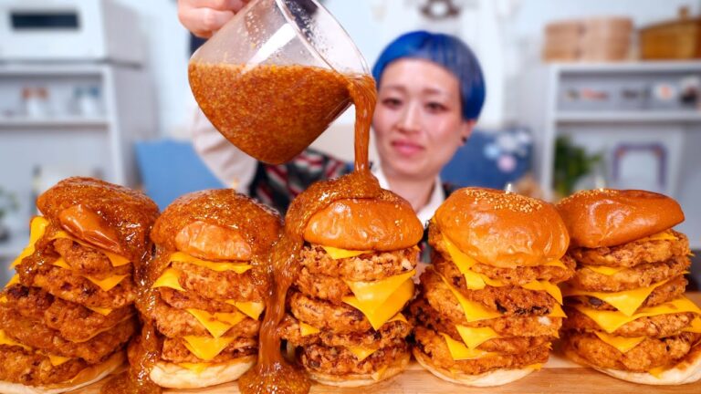 【大食い】カロリーの権化。行けないなら作ればいいじゃない。coffee&toastのあふれハニーマスタードのチキンナゲットサンドつくる【モッパン】【MUKBANG】