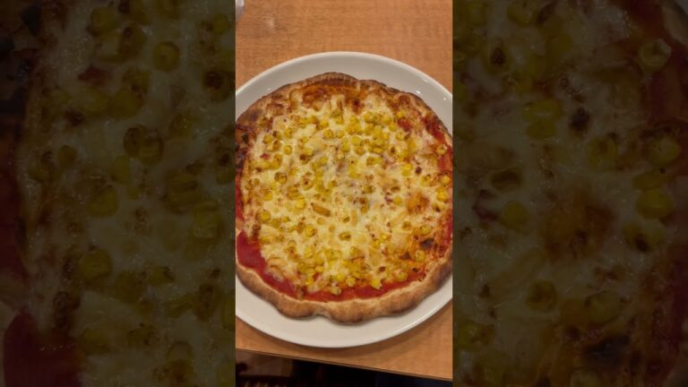 マヨコーンピザは美味しいね〜✌️