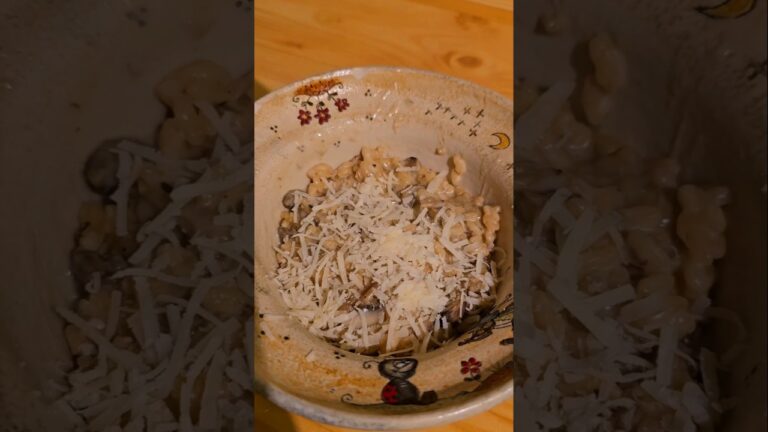 Mushroom cream risotto 😋 #risotto #italianfood #food #foodie #short #mushroom #risottorecipe #cook