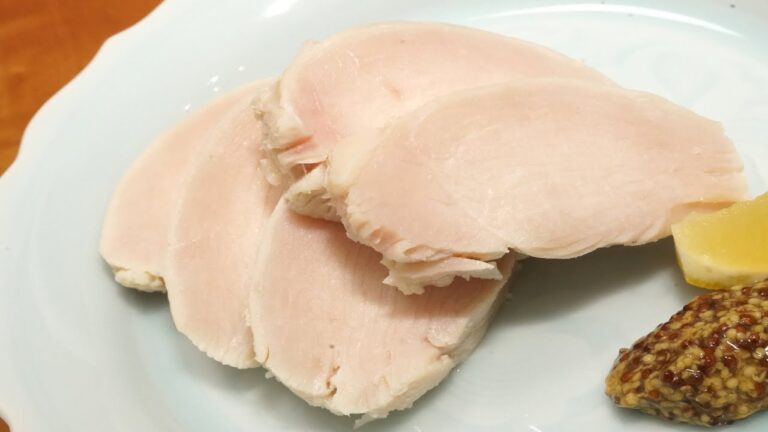 鶏むね肉の柔らかい茹で方と出汁の作り方