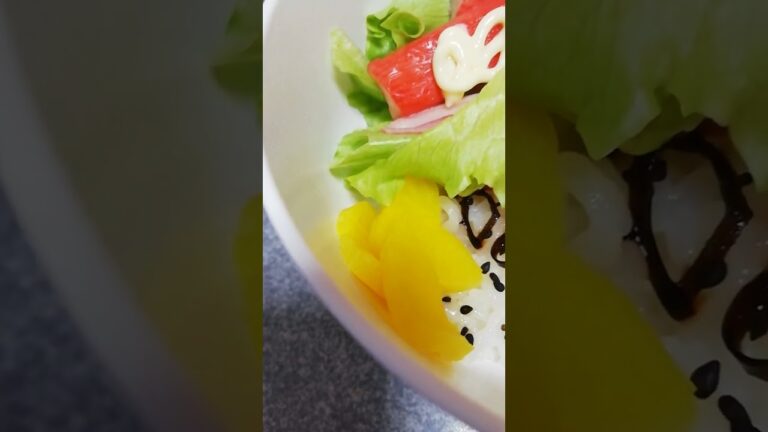 簡単ちらし寿司　レタス　カニカマ　お寿司の酢で