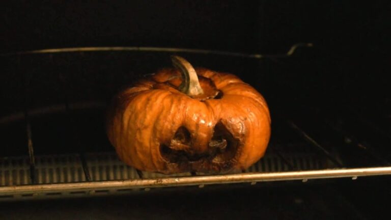 How to Carve a Miniature Pumpkin & Dry Mini Jack o'Lantern
