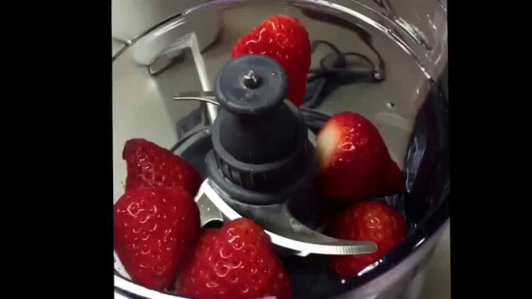 フープロで簡単ヘルシーいちごヨーグルトスムージー！