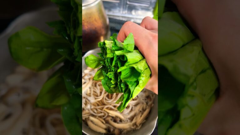蕎麦にほうれん草を入れる #家庭料理 #料理 #ご飯 #蕎麦