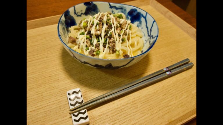 【時短レシピ】4分で作るサバ缶マヨ玉うどん