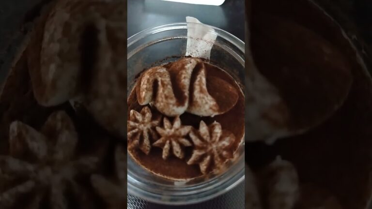 セブンイレブンで買ったとろけるティラミスです。2024/08/06