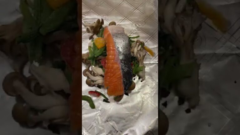 Foil Wrapped Salmon with Lemon Dill Sauce レモンディルソースのサーモンのホイル焼き　#shorts #高タンパクレシピ #筋トレ飯 #健康食　#ダイエット