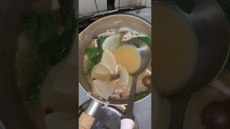 今日の味噌汁　＃大根　#きのこ #料理