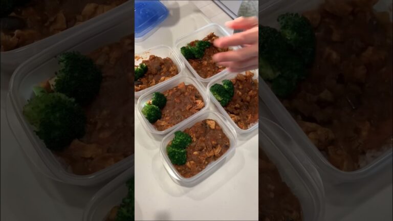 平日5日分の、ダイエットカレー冷凍弁当。休日のうちに作っておけば、平日らくちん！#shorts#無水カレー#ダイエット#筋トレ