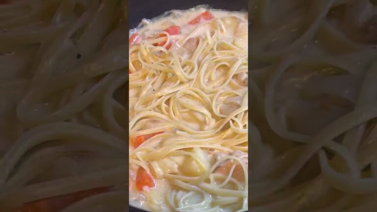 #テレワーク飯　#クリームシチューパスタ🍝