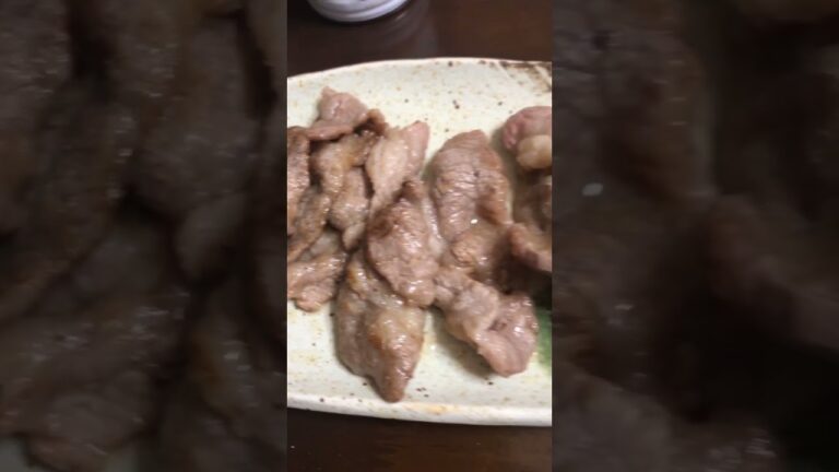 安い豚バラ焼肉を塩で喰らう#shorts#豚バラ#焼肉#伯方の塩