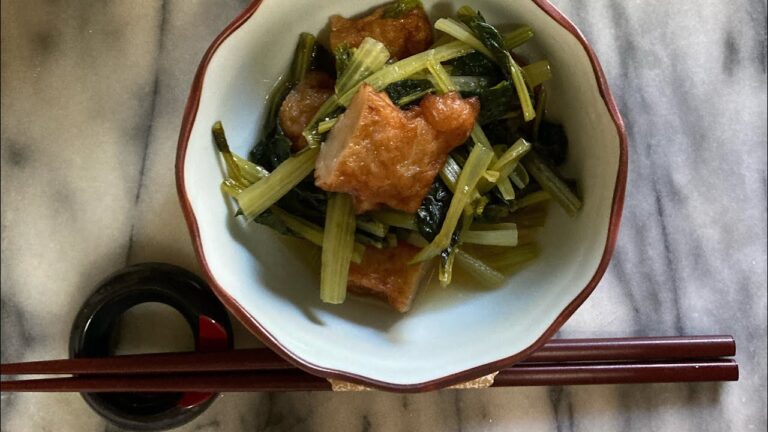 小松菜と天ぷらの煮物　カットして砂糖とだし醤油で3分煮込むだけで