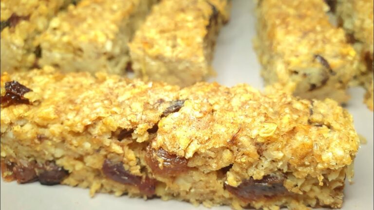 Healthy and easy diet cake energy bars with oats bananas apple no flour no added sugar!