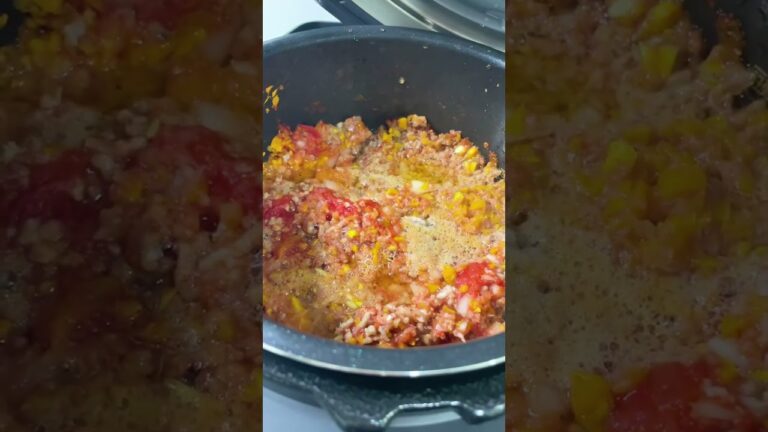 電気圧力鍋でキーマカレー作ってみた #shorts #電気圧力鍋 #キーマカレー