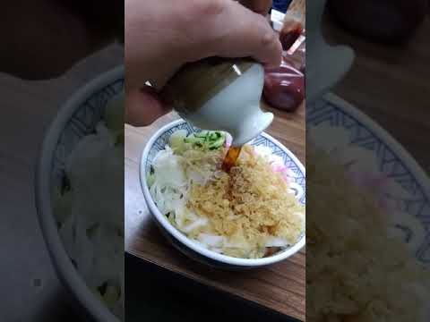 ノヤーハの冷やしたぬきうどんのつゆの入れ方