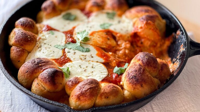 3-Cheese Garlic Bread Pizza Dip Recipe