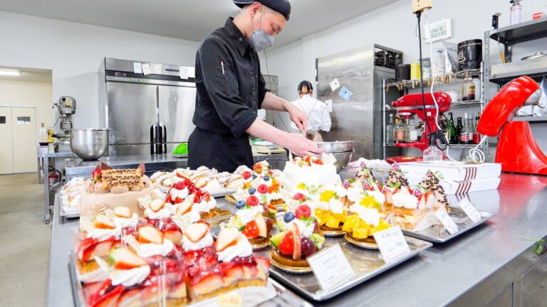 大自然で生まれた食材で作るスイーツが絶品！地元に愛される両親の店を継いだ息子さんに密着（人気スイーツ店まとめ）