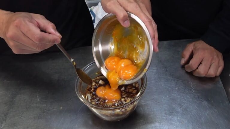 大量にある調味棚のもの混ぜて最強美味いソースを作る