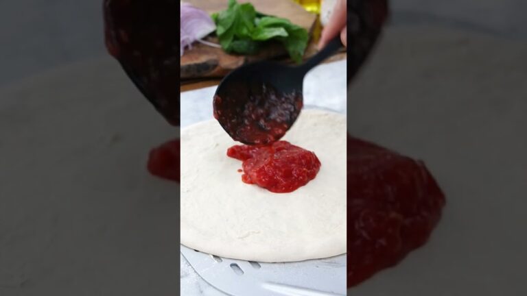 ホタルイカで旨すぎるピザ #shorts　#ホタルイカ　＃窯焼名人