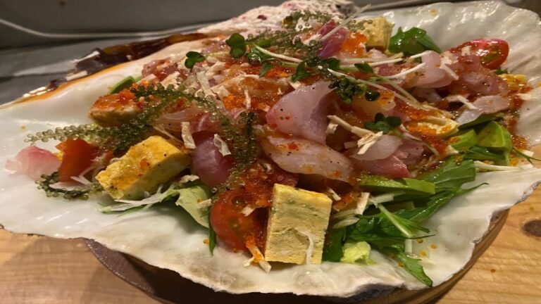 思わずWOW‼︎と言われる事間違いなし！簡単激ウマ海鮮サラダ