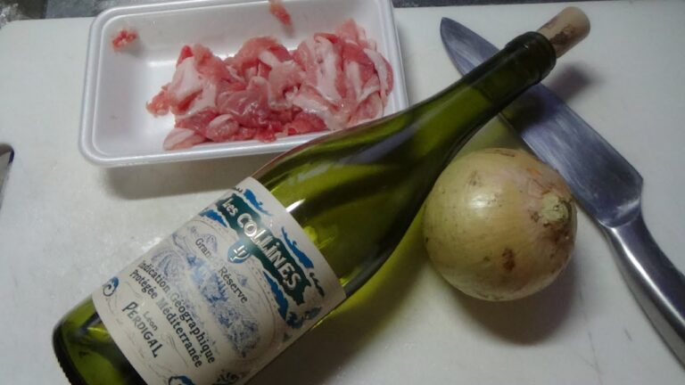 新玉ねぎと白ワインを使った豚こま切れ肉の生姜焼き